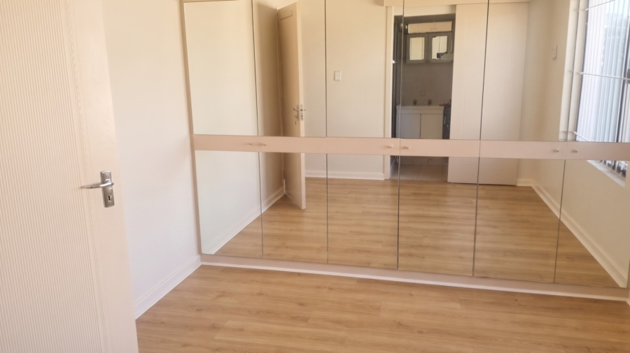 To Let 2 Bedroom Property for Rent in Middedorp Western Cape